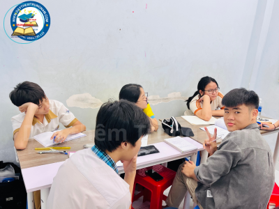 LUYỆN THI VÀO 10 CÁC MÔN: TOÁN - VĂN - ANH