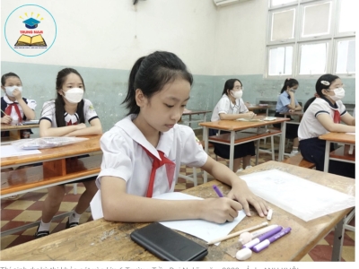 Tuyển sinh lớp 6 tại TP.HCM: Phải thi vì "không còn cách khác"